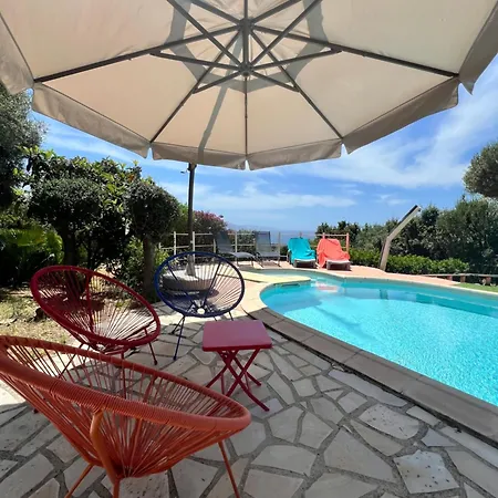 Villa Vue Avec Piscine Et Jardin Arbore *