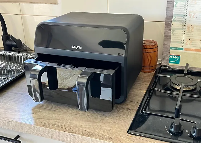 Vue Avec Piscine Et Jardin Arboré Coggia