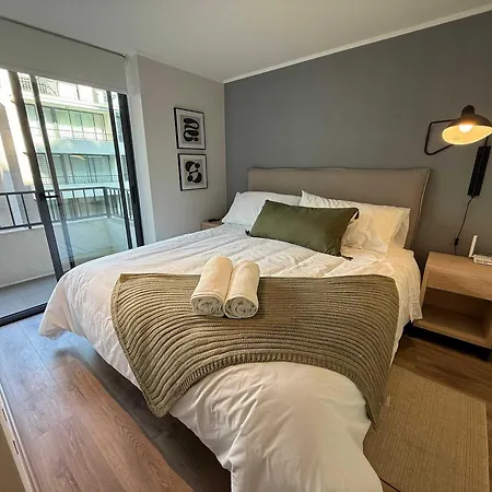 Vue Avec Piscine Et Jardin Arbore *