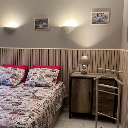 Βίλα Vue Avec Piscine Et Jardin Arbore