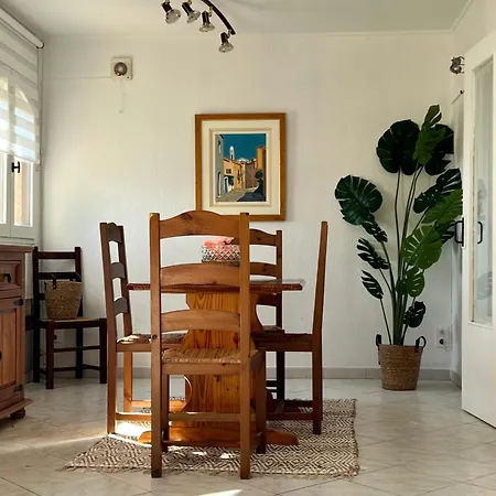 Vue Avec Piscine Et Jardin Arbore * Coggia