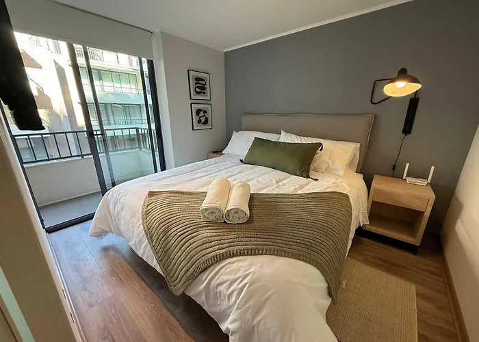 Vue Avec Piscine Et Jardin Arbore *